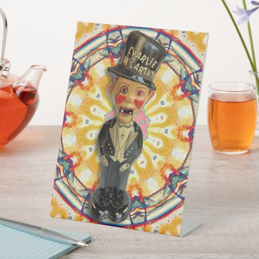 1940S CHARLIE McCARTHY TIN SPEELGOED Reclamebord Met Voetstuk (Insitu)