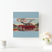 1941 Nash automobile & Vierkante Klok (Huis)