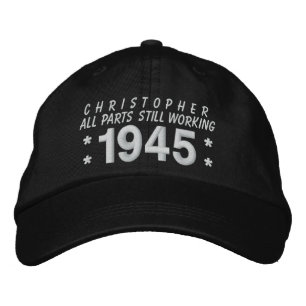 1945 of elk jaar 70e verjaardag A5 ZWART-WIT Geborduurde Pet
