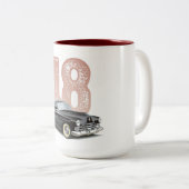  1948 Cadillac Coupe: Zwarte klassieke auto Tweekleurige Koffiemok (Voorkant rechts)