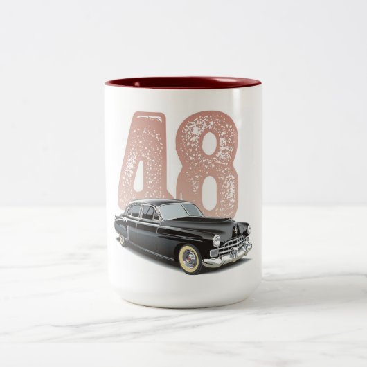  1948 Cadillac Coupe: Zwarte klassieke auto Tweekleurige Koffiemok (Center)