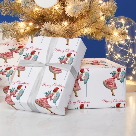 1950 dame die kerstpost controleert cadeaupapier (Feestdagen)