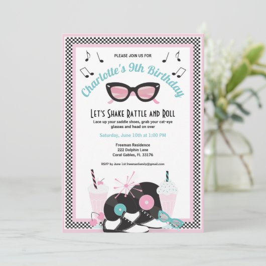 1950s Retro Diner Verjaardag Uitnodiging | Roze en (Staand voorkant)