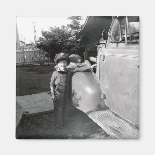 1950s Retro Gas Station Attendant Magneet