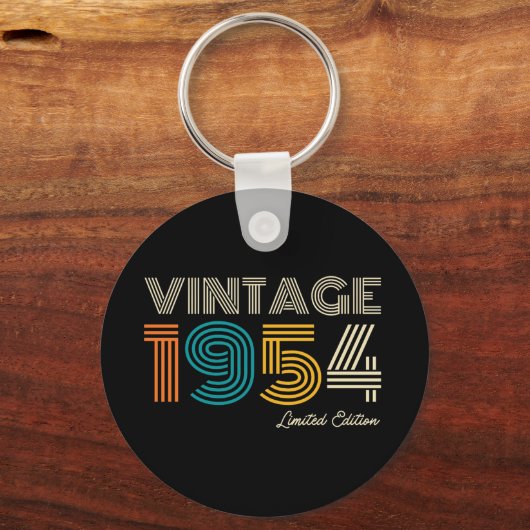 1954 Limited Edition 70th Birthday Button Sleutelhanger (Voorkant)