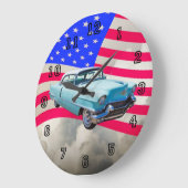 1956 Sedan Deville Cadillac en Amerikaanse vlag Grote Klok (Hoek)