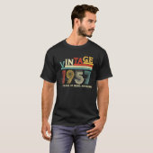 1957 65e verjaardag 65 jaar onder de aweso t-shirt (Voorkant volledig)