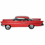 1957 Red Lincoln Capri-sculptuur Staand Fotobeeldje<br><div class="desc">Acrylfotosculptuur van een prachtige rode 1957 Lincoln Capri. Zie bijpassende acrylfoto-beeldhouwpin,  sleutelhanger,  magneet en siermateriaal. Bekijk het volledige collectie van de Fotosculptuur van de 50s van de Nitigs in DECOR | Sectie Props en komkommers.</div>