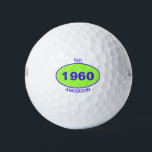 1960 Editable 60th Birthday Green op persoonlijke  Golfballen<br><div class="desc">1960 Bewerkbare 60e Verjaardag Groene Gepersonaliseerde Golfballen voor de coole vader,  papa,  oom,  broer neef golfer. Voeg zijn voornaam,  achternaam of monogram toe.</div>