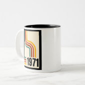 1971 Retro Stripe Rainbow 54e verjaardag Tweekleurige Koffiemok (Voorkant links)