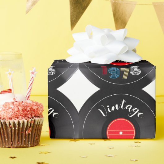 1976 Retro Stripe Record 50e verjaardag Cadeaupapier (Verjaardagsfeest)