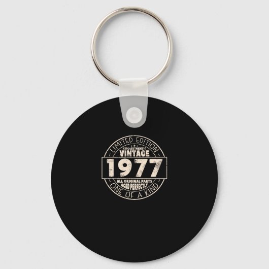1977 Birthday Gift Sleutelhanger (Voorkant)