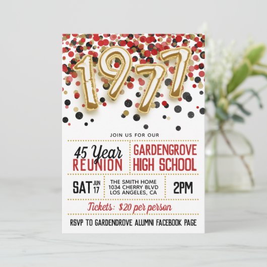 1977 Uitnodiging tot hereniging van de middelbare (Staand voorkant)