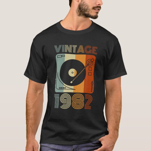 1982 Retro Record Player Birthday Vinyl DJ T-shirt (Voorkant)