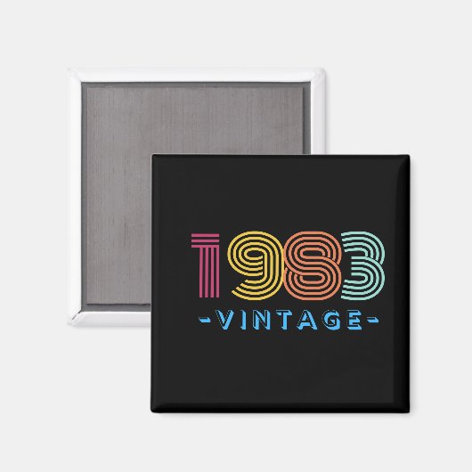 1983 Magnet, Retro - Gift Magneet (Voorkant / Achterkant)