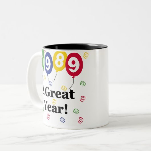 1989: een geweldige jaardag tweekleurige koffiemok (Voorkant links)