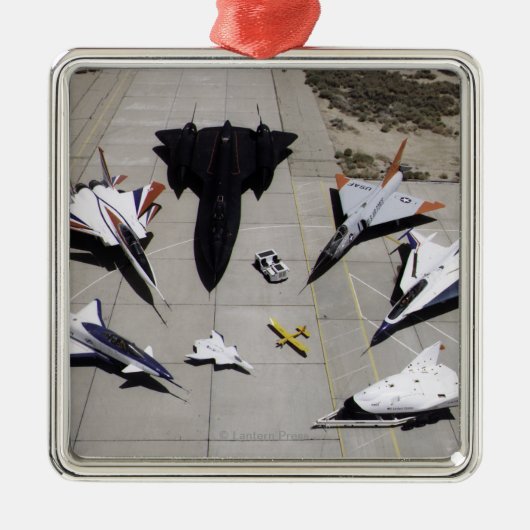 1997 Dryden Research Vliegtuig Fleet on Ramp Metalen Ornament (Voorkant)