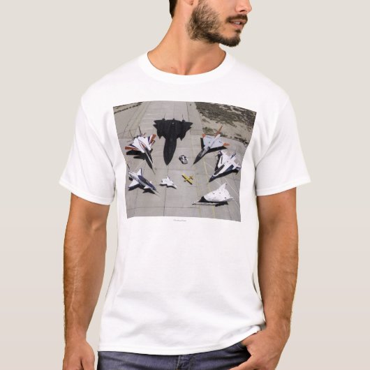 1997 Dryden Research Vliegtuig Fleet on Ramp T-shirt (Voorkant)