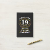 19 jaar Geweldige vieren Post-it® Notes (Op bureau)