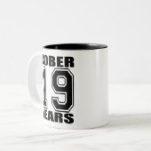 19 jaar Sober Black op witte Mok (Voorkant links)