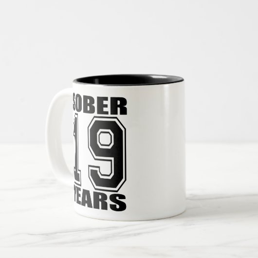 19 jaar Sober Black op witte Mok (Voorkant links)