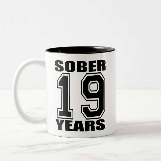 19 jaar Sober Black op witte Mok (Links)