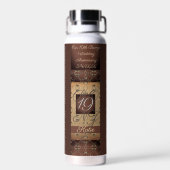 19de Jubileum van het huwelijk Dark Bronze Monogra Waterfles (Achterkant)