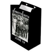 19e Dag 1866: Viering van de emancipatie Medium Cadeauzakje (Achterkant Gekanteld)