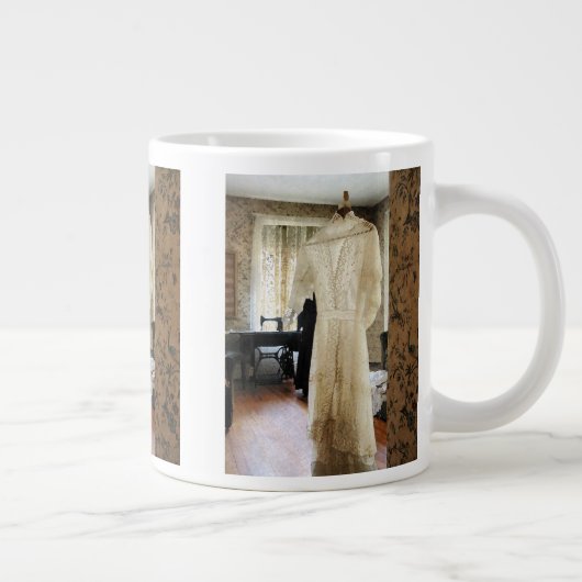 19e eeuw bruiloft grote koffiekop (Rechts)