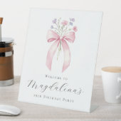 19e Verjaardag Party Pink Bow Wildflower Welkom Reclamebord Met Voetstuk (Insitu)