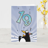 19e verjaardag - Penguin Surprise Kaart (Gele Bloem)