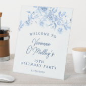 19e Verjaardagsfeest Blauw Roos Bloemen Welkom Reclamebord Met Voetstuk (Insitu)