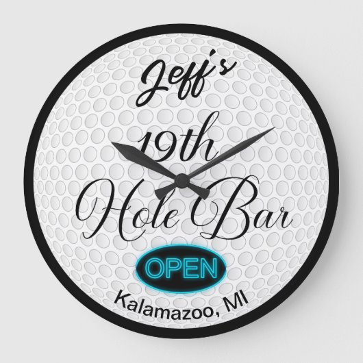 19th Hole Bar Gepersonaliseerde Golf Ball Design B Grote Klok (Voorkant)