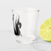 1, 2, 3 schoten... onderaan de Hatch Shot Glas (Rechts)