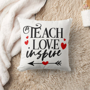 1/2 Teach Love Inspire Shirt kleuterleraren Kussen