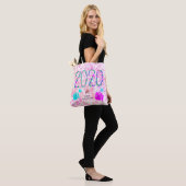 #1 Essential Quarantine Item in Roze Tote Bag (Op model)