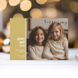 1 Foto Collage Minimale kerstliefde Feestdagenkaart<br><div class="desc">Farmhouse pastel Gold Pset Pattern op de achterkant - Een eenvoudige,  minimalistische feestelijke groet met 1 vierkante foto en moderne kalligrafie. Bewas uw foto's in vierkanten alvorens te uploaden.</div>