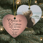 1 foto ELKE verjaardag geborsteld roze rosé gouden Keramisch Ornament<br><div class="desc">Proost en we zijn jarig! Vier een vreugdevolle mijlpaal voor haar met een aangepaste foto hartvormige roze en zwarte keramische ornament. Alle formuleringen op deze sjabloon (inclusief "Proost voor 50 jaar") zijn opgesteld voor een 50ste verjaardag, maar zijn eenvoudig te personaliseren voor elk jaar of type evenement. Het ontwerp is...</div>