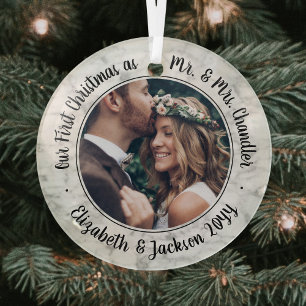 1 Foto: Mr & Mrs. 1st Kerstmis Elegant Faux Marble Glas Ornament