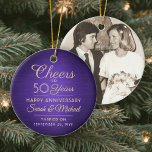 1 Foto OM HET EVEN WELKE Jubileum Cheers die Paars Keramisch Ornament<br><div class="desc">Cheers en gelukkig Jubileum! Viel elk jaar een trouwdag met een speciaal paars en gouden rondkeramisch ornament. Afbeelding, aantal jaren, de naam van een paar en de huwelijksdatum op deze sjabloon zijn allemaal eenvoudig te personaliseren. Het ontwerp kenmerkt een paarse faux geborsteld metallische achtergrond, kunstdecostijltypografie, elegante manuscriptkalligrafie, en één foto...</div>