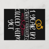 1 Jaar Later En Ik Heb Hem Nog Niet Aankondigingskaart (Voorkant)