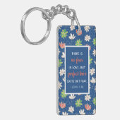 1 John 4:18 Blauw Ditsy Floral gepersonaliseerd Sleutelhanger (Voorkant Links)
