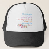 1 John 4:7 Bijbeltekst Verse regenboog Trucker Pet (Voorkant)