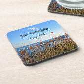 1 Korintiërs 13:8 Liefde mislukt nooit. Bier Onderzetter (Linkerzijde)