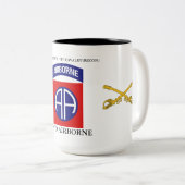 1 SQUADRON 17TH CAVALRY (RECON) 82ND AIRBORNE TWEEKLEURIGE KOFFIEMOK (Voorkant rechts)