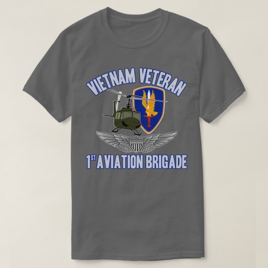 1e Avn Bde UH1 Huey w Pilot Wings T-shirt (Design voorkant)