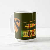 1e Cavalry Division UH-1 Huey Crew Chief Mok (Voorkant links)