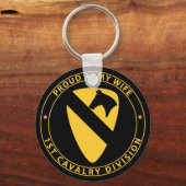 1e Cavalry Wife Sleutelhanger (Voorkant)