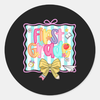 1e dag van de 1e klas preppy ck naar school eerste ronde sticker