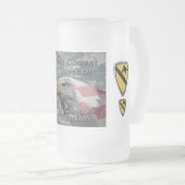 1e divisie Cavalry - Irakveteraan Matglas Bierpul (Voorkant rechts)